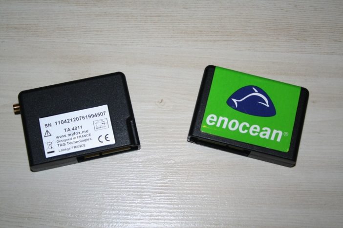 A gauche la cartouche GSM, à droite la cartouche EnOcean