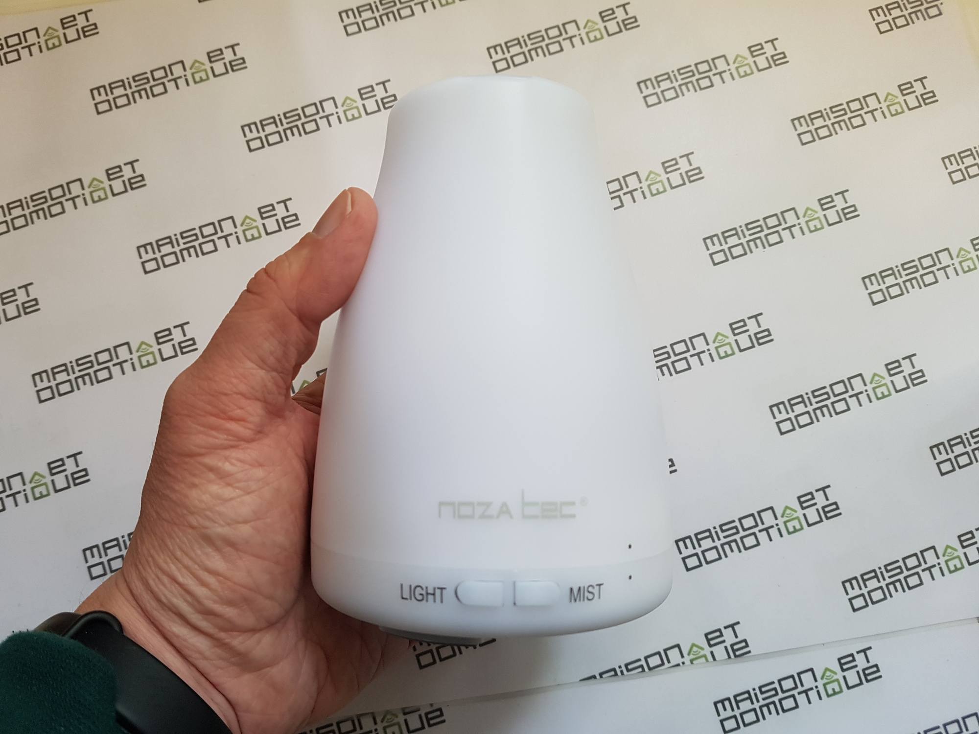 Test du E-Diffuseur: le diffuseur de parfum connecté ! - Maison et