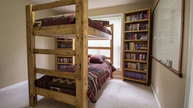 plan lit superposé original design en bois massif idée gain place chambre ado