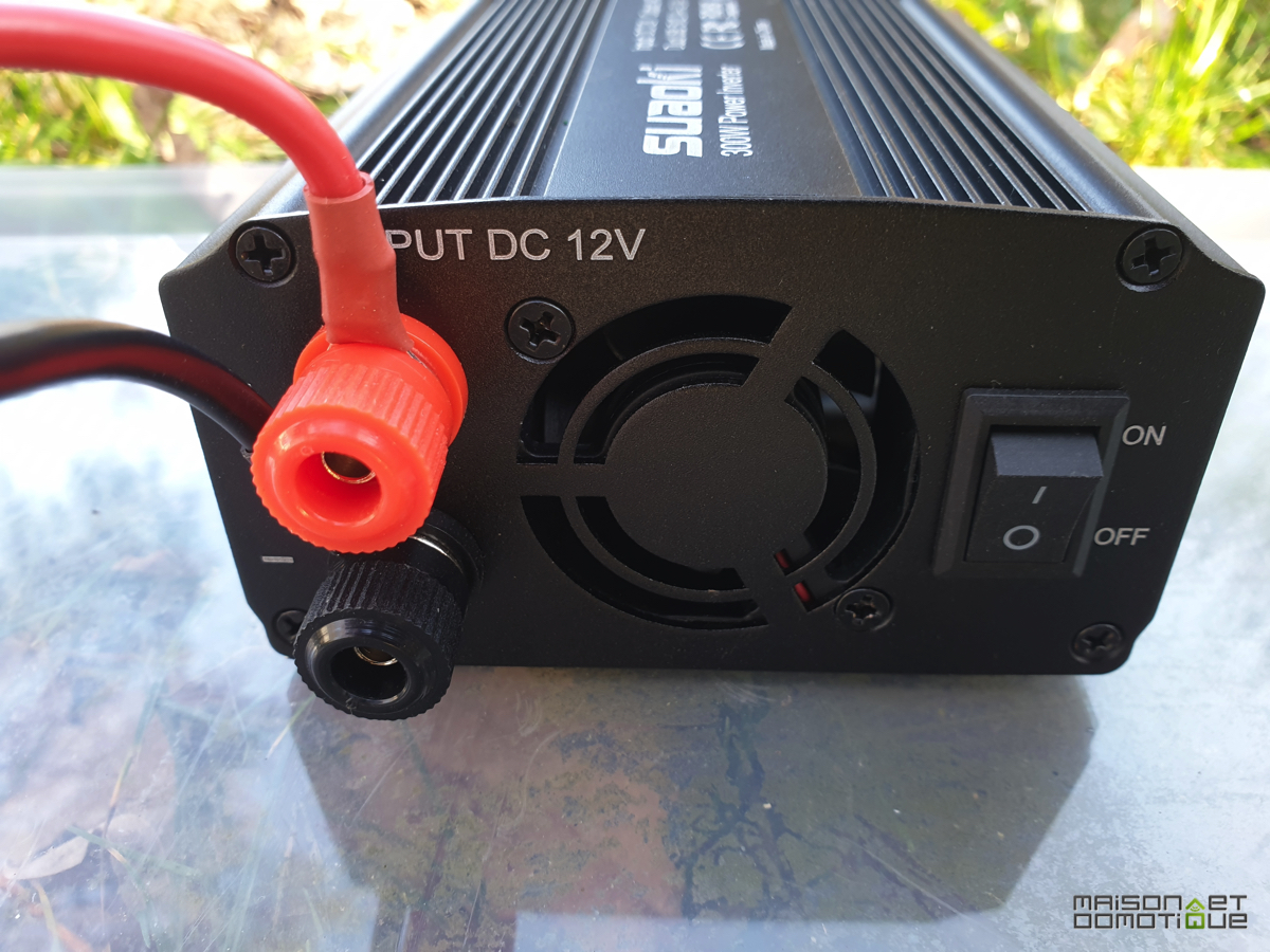 Batterie + convertisseur = du courant 220V sur terrain isolé Maison