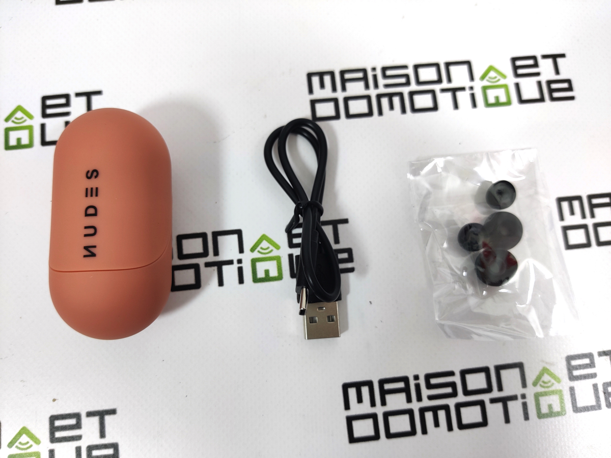 Écouteurs True Wireless Divacore Nudes - 15h Autonomie, IPX4, Tactile, Compact, Assistant Vocal, Wild Peach