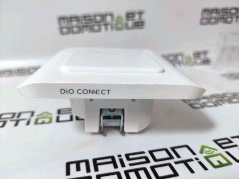 DIO Connected Home test des interrupteurs lumière DiO RevLight et