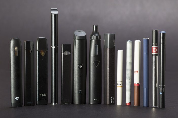 L'e-cigarette, pour les geeks fumeurs ? Pas que ! 1 ecigarette 3576177 1280 1