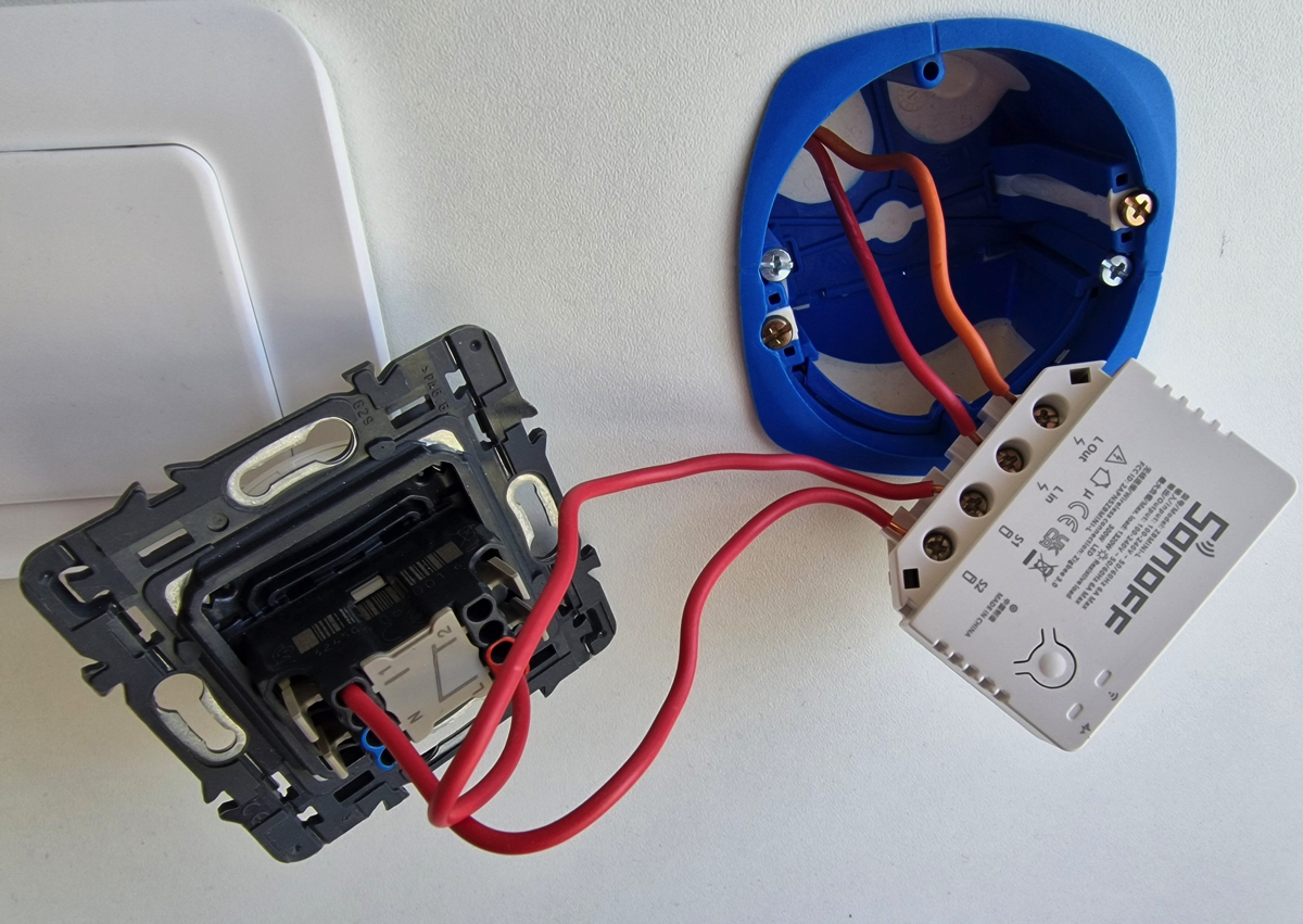 Sonoff ZBMINI Extreme Zigbee le module relais très compact et pratique pour  la domotique sans neutre