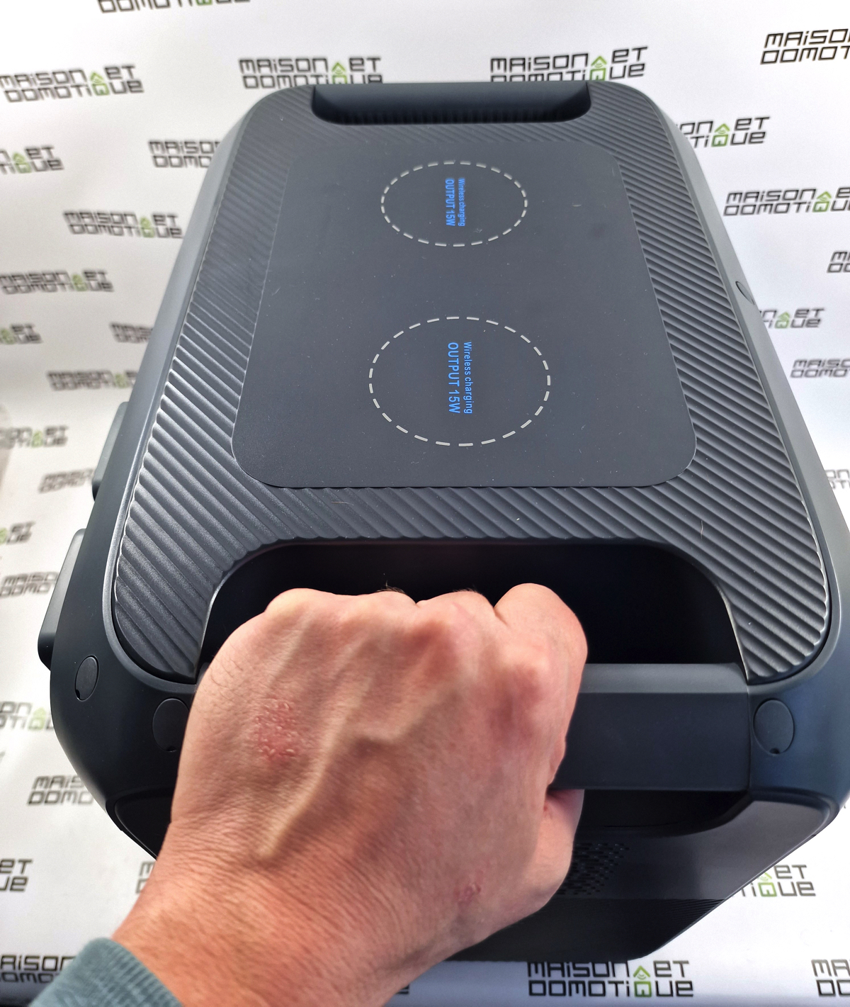 Test Bluetti AC200MAX: la batterie de secours domestique parfaite