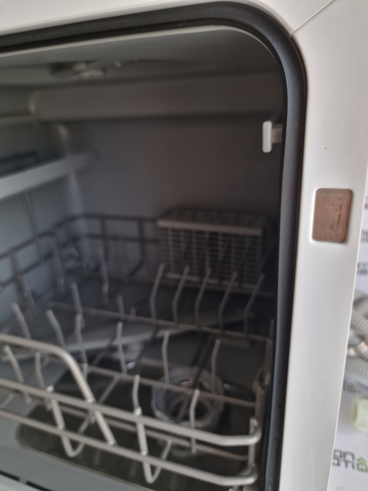 Lave-vaisselle compact de comptoir HAVA R01 remis à neuf