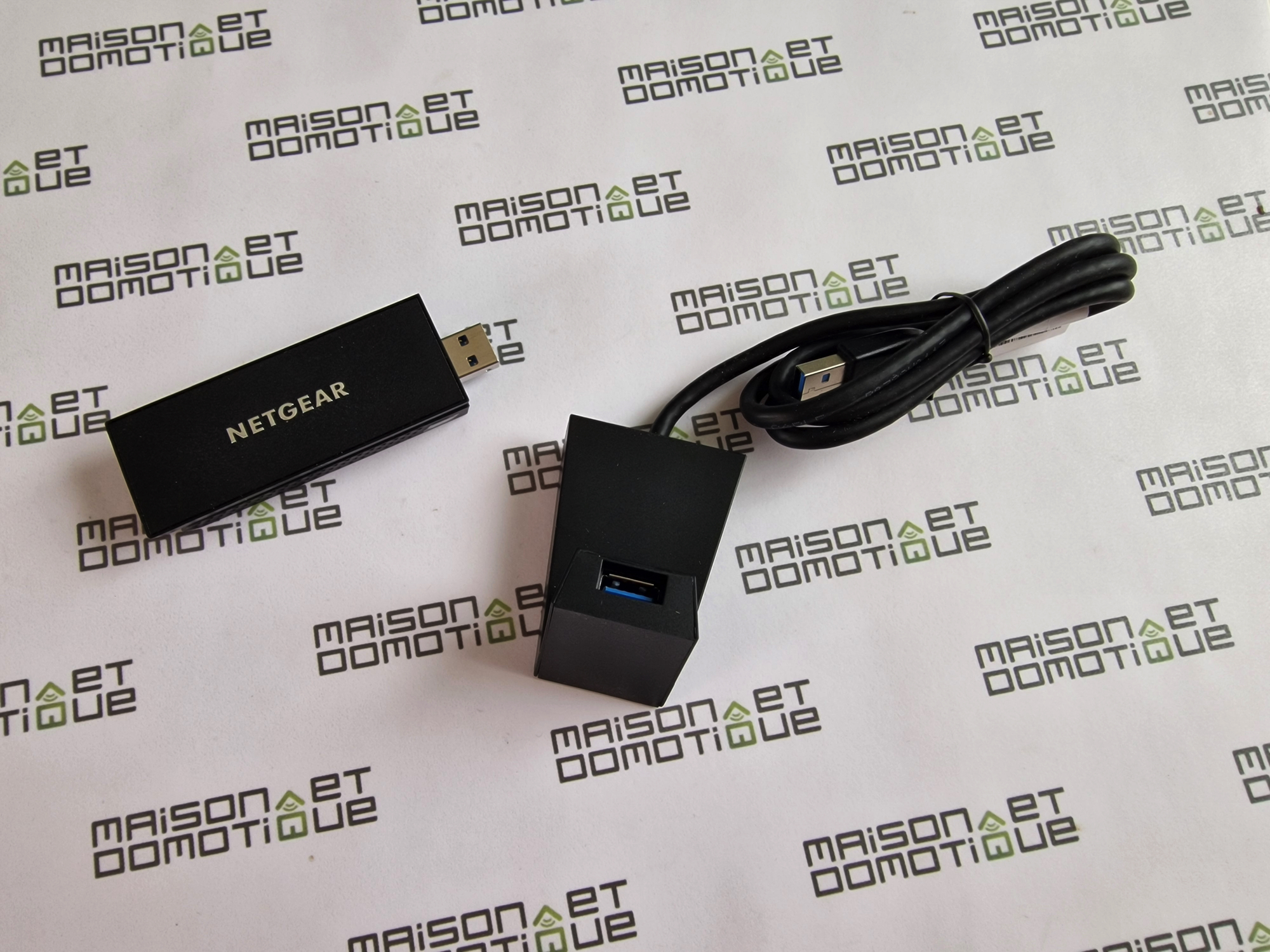 Comparer les prix : NETGEAR Nighthawk Clé USB (A8000), Adaptateur Ethernet  WiFi 6E AXE3000, Dongle sans Fil pour Ordinateur Portable ou de Bureau.  Jusqu'à 3 Gbit/s. Compatible PC Toutes générations