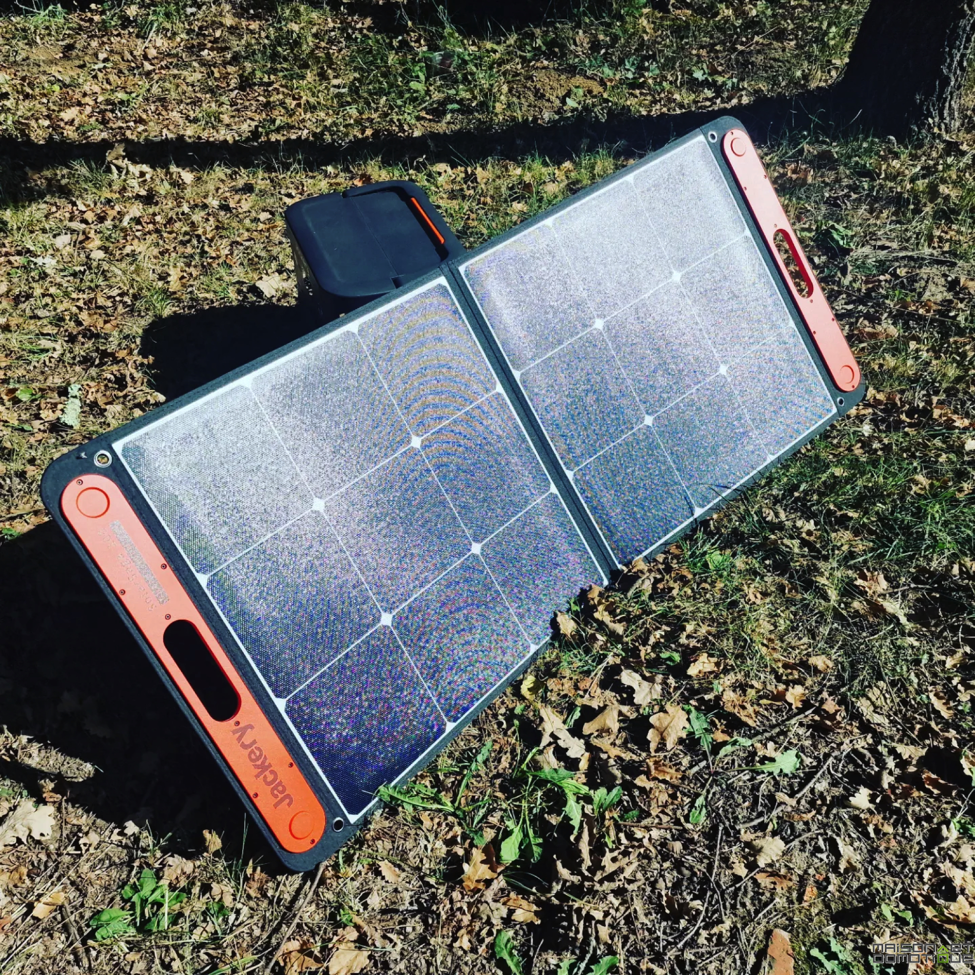 Jackery : cette batterie solaire portative, avec son panneau
