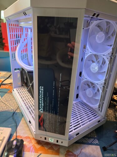 Mon nouveau setup Gamer à base de Hyte Y70 Touch et NZXT Kraken Elite ! 32 hyte y70 touch 030