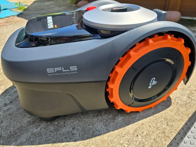 Libérez vos week-ends : gagnez le Navimow i105e, le robot qui bichonne votre pelouse #CONCOURS 1 20240508 134402 jpg compressed