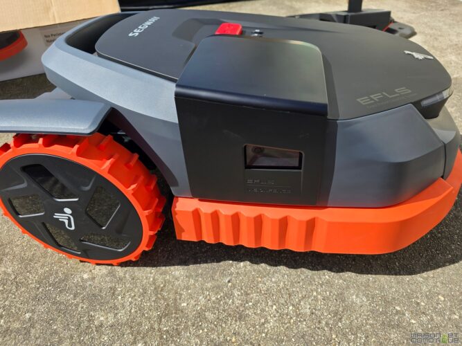 Navimow X3 : le test ultra complet d’une tondeuse robot surpuissante (10 000 m² !) 10 navimow serie x 009