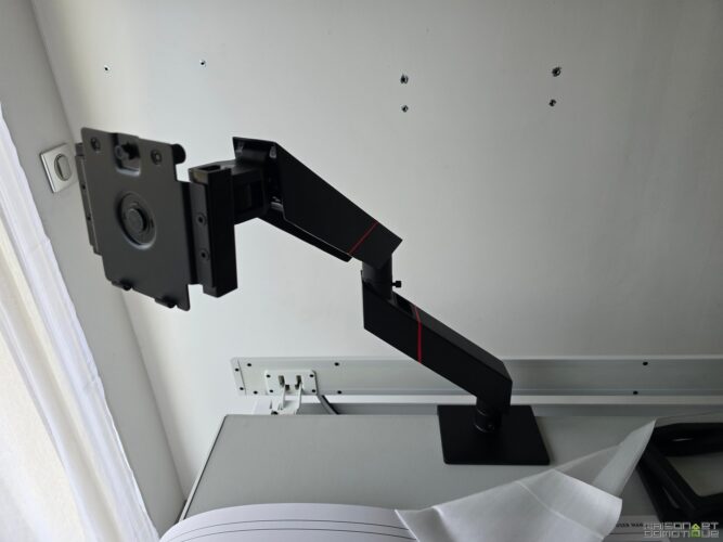 secretlab support ecran 08