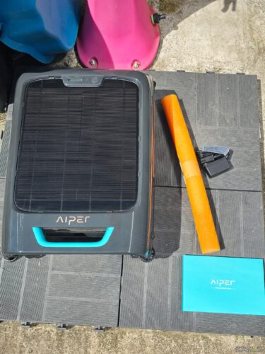 Test Aiper Surfer S2 : Skimmer solaire, entretien zéro prise de tête 6 test aiper surfer s2i 04