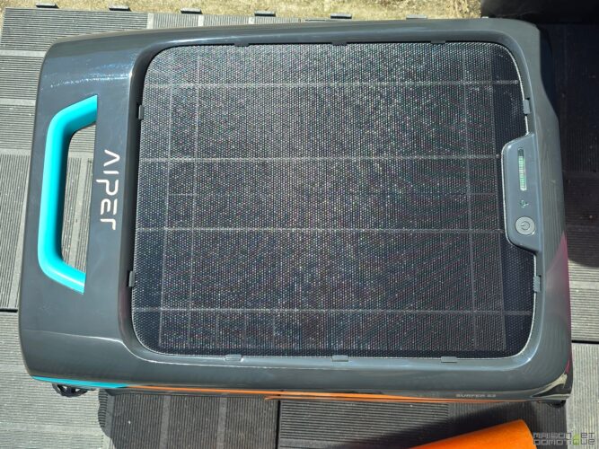 Test Aiper Surfer S2 : Skimmer solaire, entretien zéro prise de tête 2 test aiper surfer s2i 05
