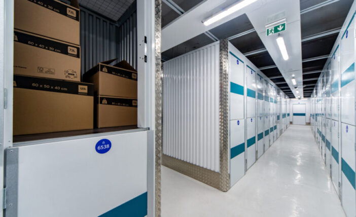 Travaux de domotique : comment protéger vos meubles et vos équipements pendant le chantier 2 LOCKALL POISSY Inauguration 2024 Locaux 16 edited 865x528 1