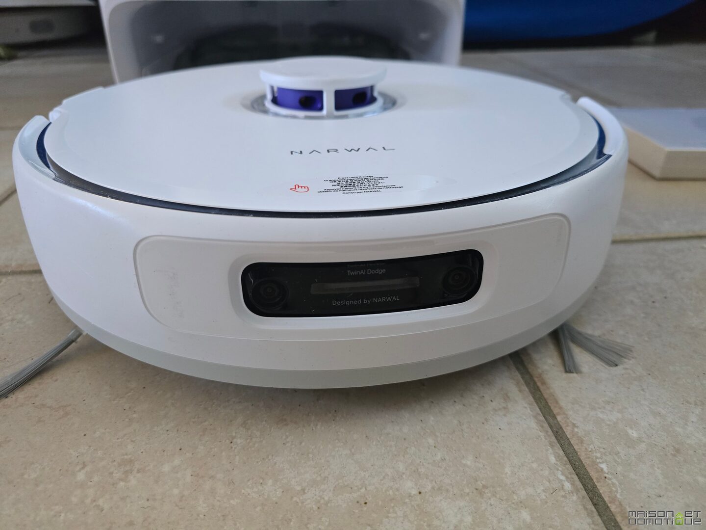 Plinthes, poils de chien, parquet brillant : on a testé le Narwal Freo Z Ultra