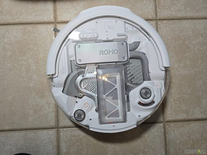Robot aspirateur DJI Romo P : la marque de drones qui veut prendre le contrôle de ton salon 7 test dji romo p 008
