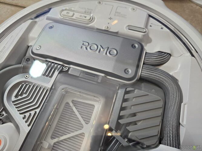 Robot aspirateur DJI Romo P : la marque de drones qui veut prendre le contrôle de ton salon 8 test dji romo p 010