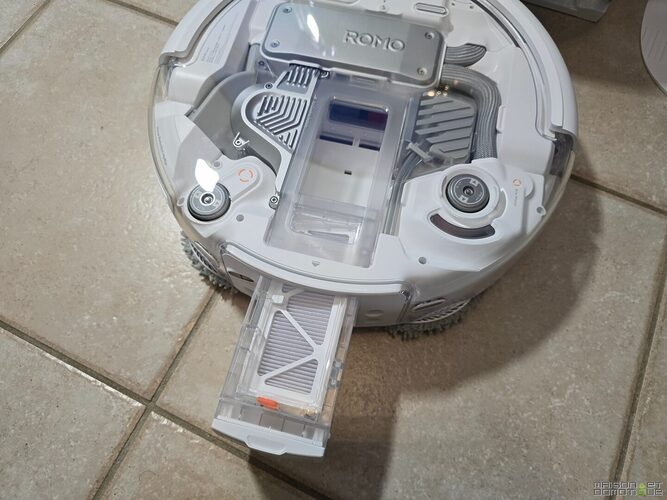 Robot aspirateur DJI Romo P : la marque de drones qui veut prendre le contrôle de ton salon 17 test dji romo p 025