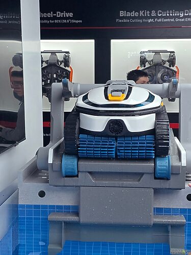 Du jardin à la piscine : Mammotion dévoile LUBA 3 AWD et SPINO S1 Pro, deux robots taillés pour l’autonomie 14 ces2026 mammotion 0025