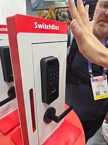 SwitchBot au CES 2026 : la maison connectée passe en mode robotique IA (et ça change tout) 8 ces2026 switchbot 0006