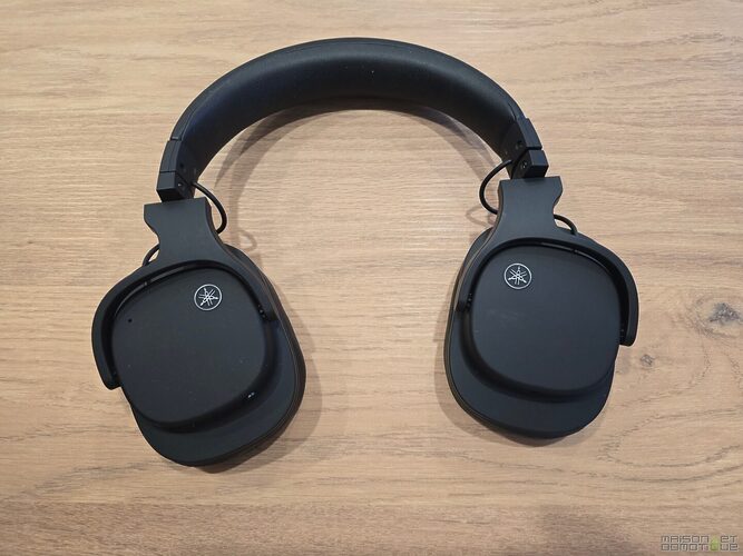 Yamaha YH-L500A : 究極のホームシネマ体験を、家中を起こさずに楽しむ