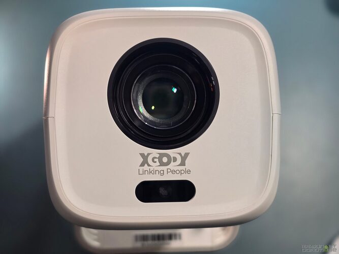 Netflix in your bed? This Xgody N5 projector at €100 does the job (and we're giving one away) 9 xgody x5 test 008