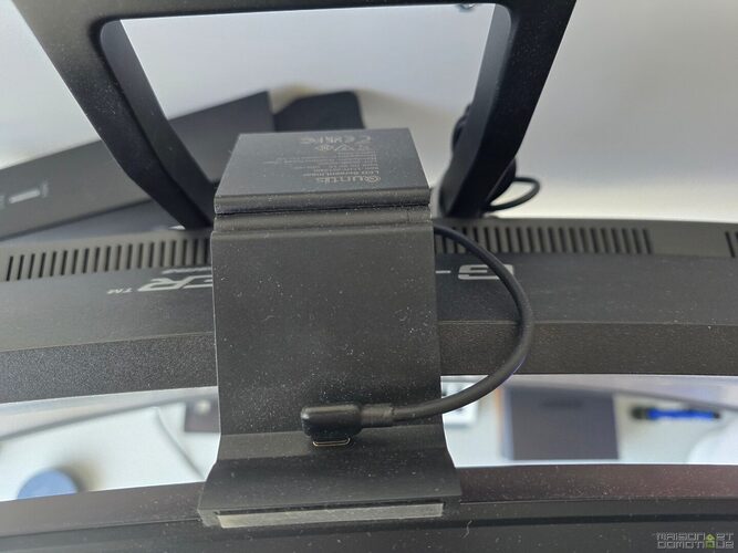 test quntis screenbar curved 010