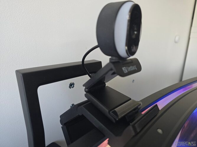 test quntis screenbar curved 012