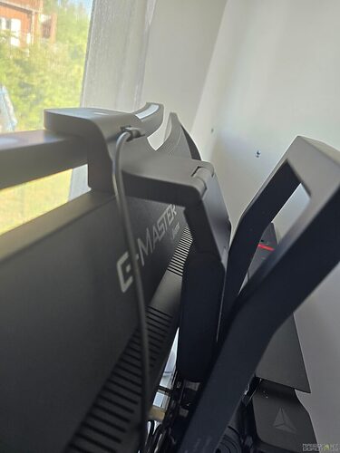 test quntis incurvee rgb 020