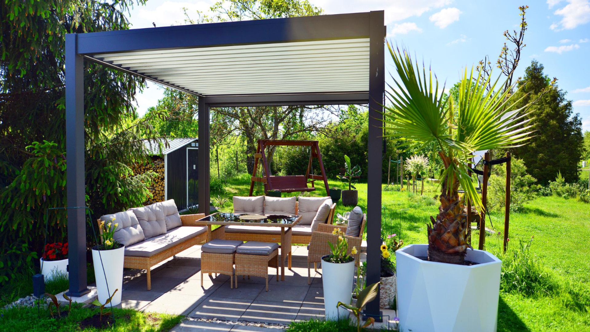 Comment une pergola bioclimatique améliore-t-elle le confort d’été sans climatisation ? 3 f160ca026f1e3b1454d16bb7fb844f63