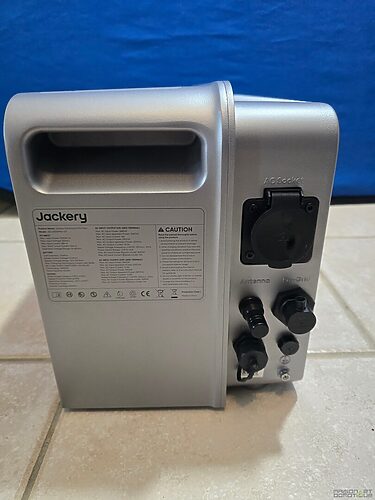 Test SolarVault 3 Pro Max : Jackery signe-t-il la batterie résidentielle plug & play la plus aboutie du marché ? 6 test jackery solarvault 3 pro max 010