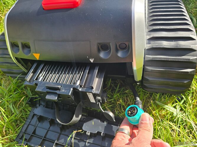 Test du Lymow One Plus : un véritable 4x4 de la tonte pour les grands terrains 15 test lymow one plus 036