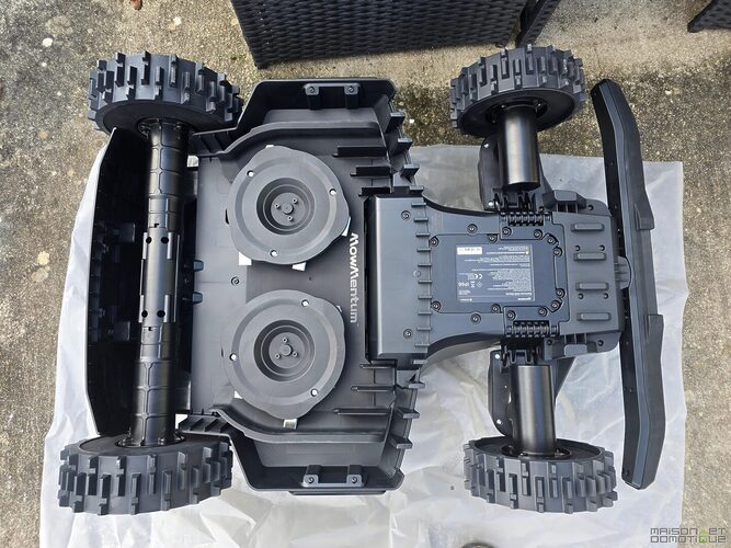 Test Navimow X4: le robot tondeuse premium qui ne craint ni les pentes ni les grands terrains 7 test navimow x430 016
