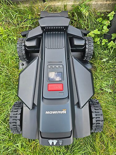 Test Navimow X4: le robot tondeuse premium qui ne craint ni les pentes ni les grands terrains 15 test navimow x430 033