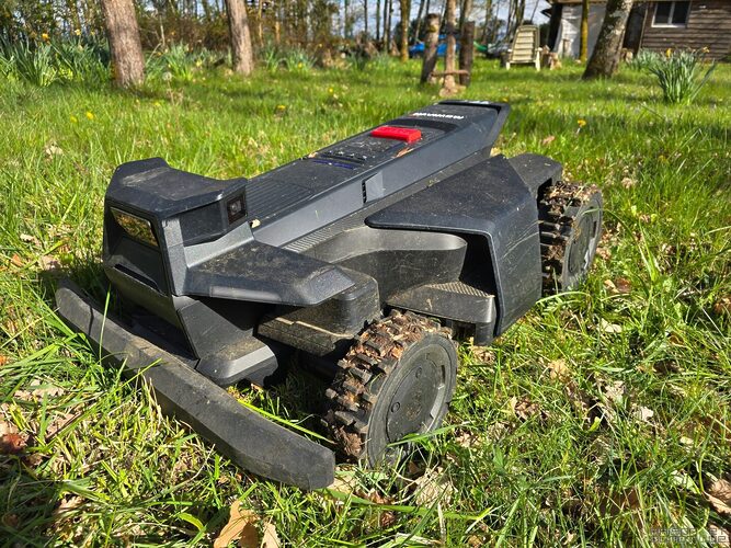 Test Navimow X4: le robot tondeuse premium qui ne craint ni les pentes ni les grands terrains 33 test navimow x430 036