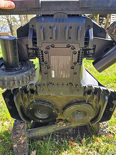 Test Navimow X4: le robot tondeuse premium qui ne craint ni les pentes ni les grands terrains 37 test navimow x430 040