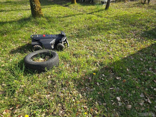 Test Navimow X4: le robot tondeuse premium qui ne craint ni les pentes ni les grands terrains 29 test navimow x430 042