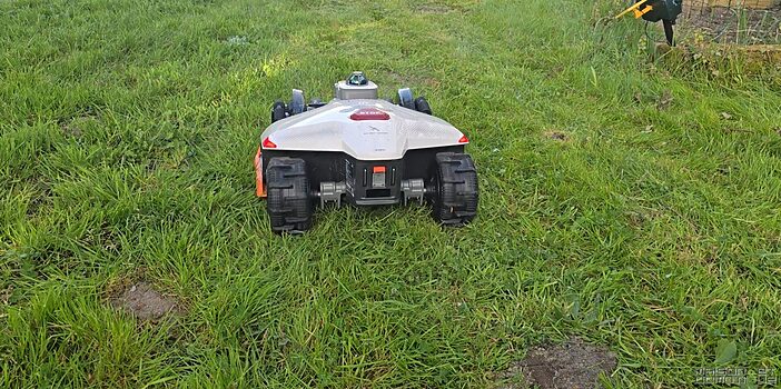 Test Luba 3 AWD : puissance, Lidar et 4 roues motrices pour une pelouse impeccable 31 test mammotion luba 3 awd s003