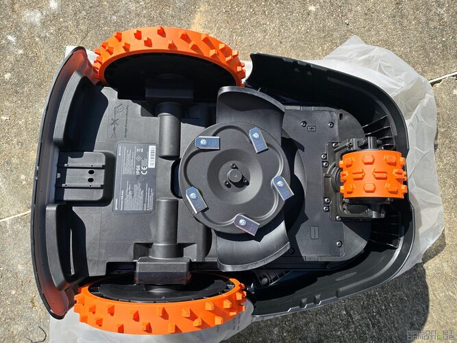 Test Navimow i2 AWD : le robot tondeuse sans fil qui corrige le gros défaut des petits modèles 5 test navimow i208 awd 011