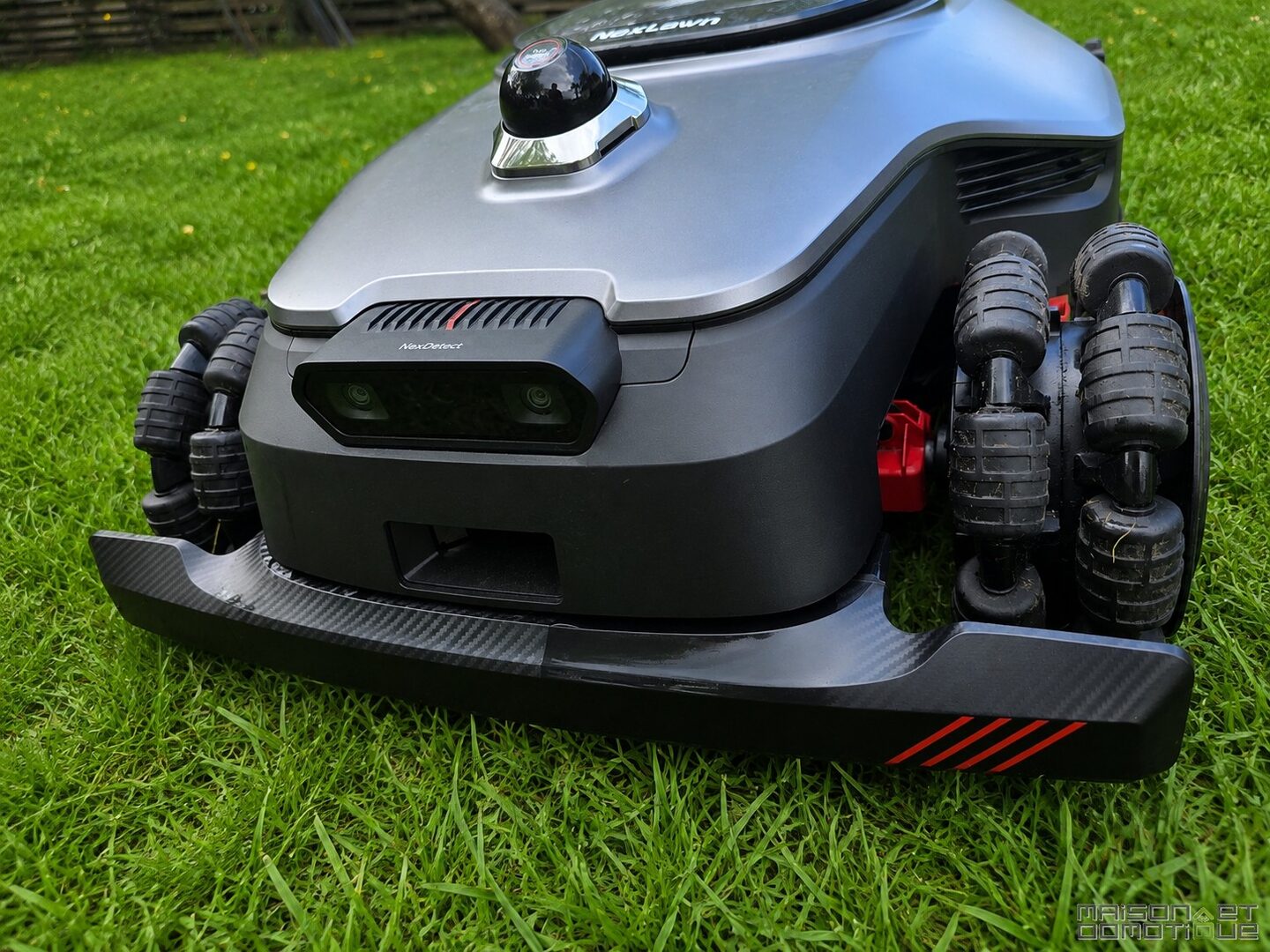 NexLawn Vidar 3000 AWD à l'essai : un robot tondeuse premium taillé pour les grands jardins 6 test nexlawn vidar 3000 awd 105