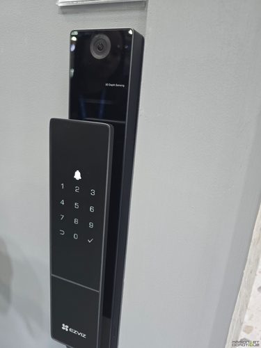 IFA 2026 : EZVIZ ne veut plus seulement surveiller votre maison, mais la rendre vraiment intelligente 10 ezviz ifa 2026 0027 375x500 1