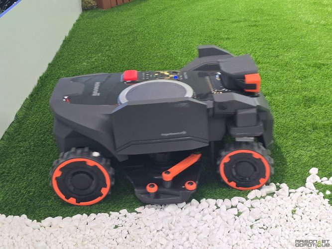Navimow H5 Pro : son bras de coupe EdgeMaestro veut faire disparaître le coupe-bordures 3 navimow ifa 2026 0007