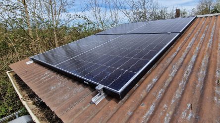 Etre 100% autonome en électricité grâce au photovoltaique: cas d'un chalet isolé en forêt