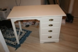 Customisation de meubles en folie