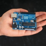 Surveiller sa boite aux lettres avec une Arduino