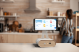 Adriano transforme votre vieux smartphone en box domotique ! #CES2022