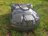 Test Husqvarna Automower 305: il tond la pelouse pour vous !