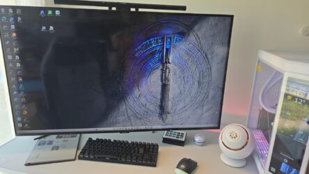 إدارة الكابلات النهائية: السيطرة على كابلاتك مع مكتب Secretlab Magnus Pro