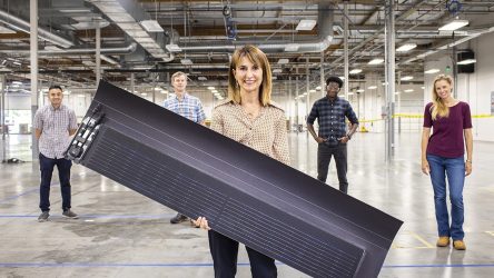 Timberline Solar: le photovoltaique intégré à la toiture, qui se cloue comme n'importe quel bardage !